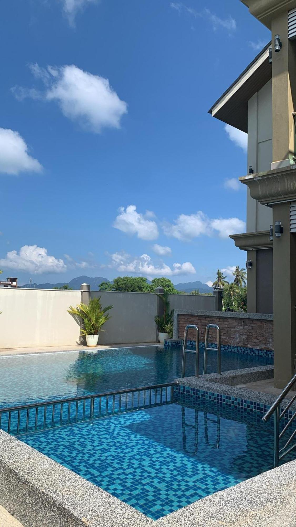 Grand Village Inn Pantai Cenang  Exterior foto